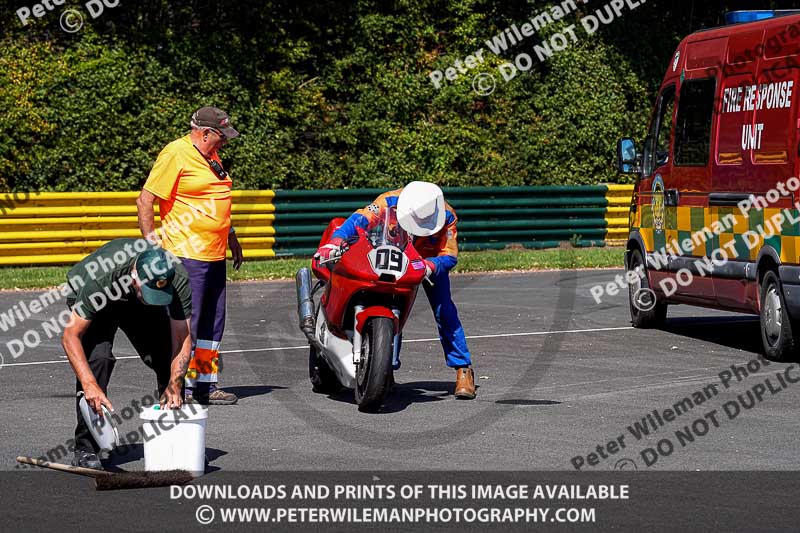 cadwell no limits trackday;cadwell park;cadwell park photographs;cadwell trackday photographs;enduro digital images;event digital images;eventdigitalimages;no limits trackdays;peter wileman photography;racing digital images;trackday digital images;trackday photos